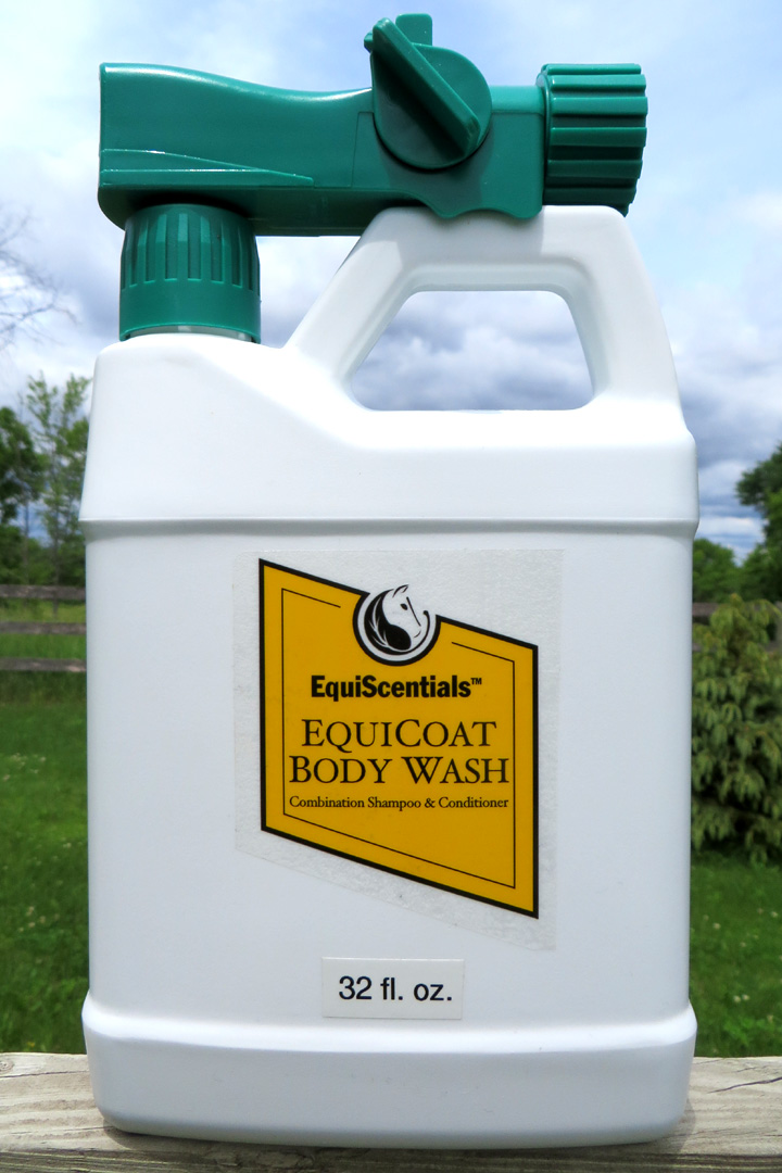EquiCoat Body Wash -- 32 oz Hose Spray Bottle